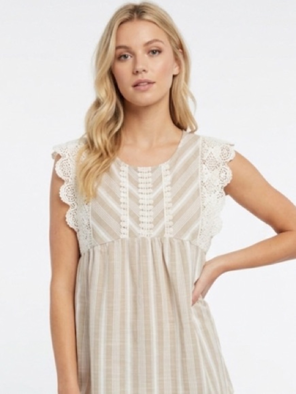 Taylor & Sage tan and White Striped Top new with tags size XLarge